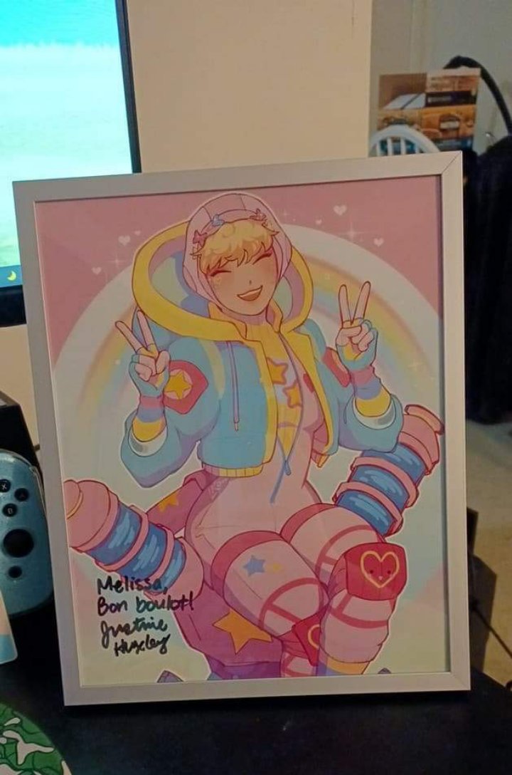 Finally got my Wattson signed print framed. <a href="/JustineHuxley/">Justine Huxley</a> isn't she just perfect? #ApexLegends