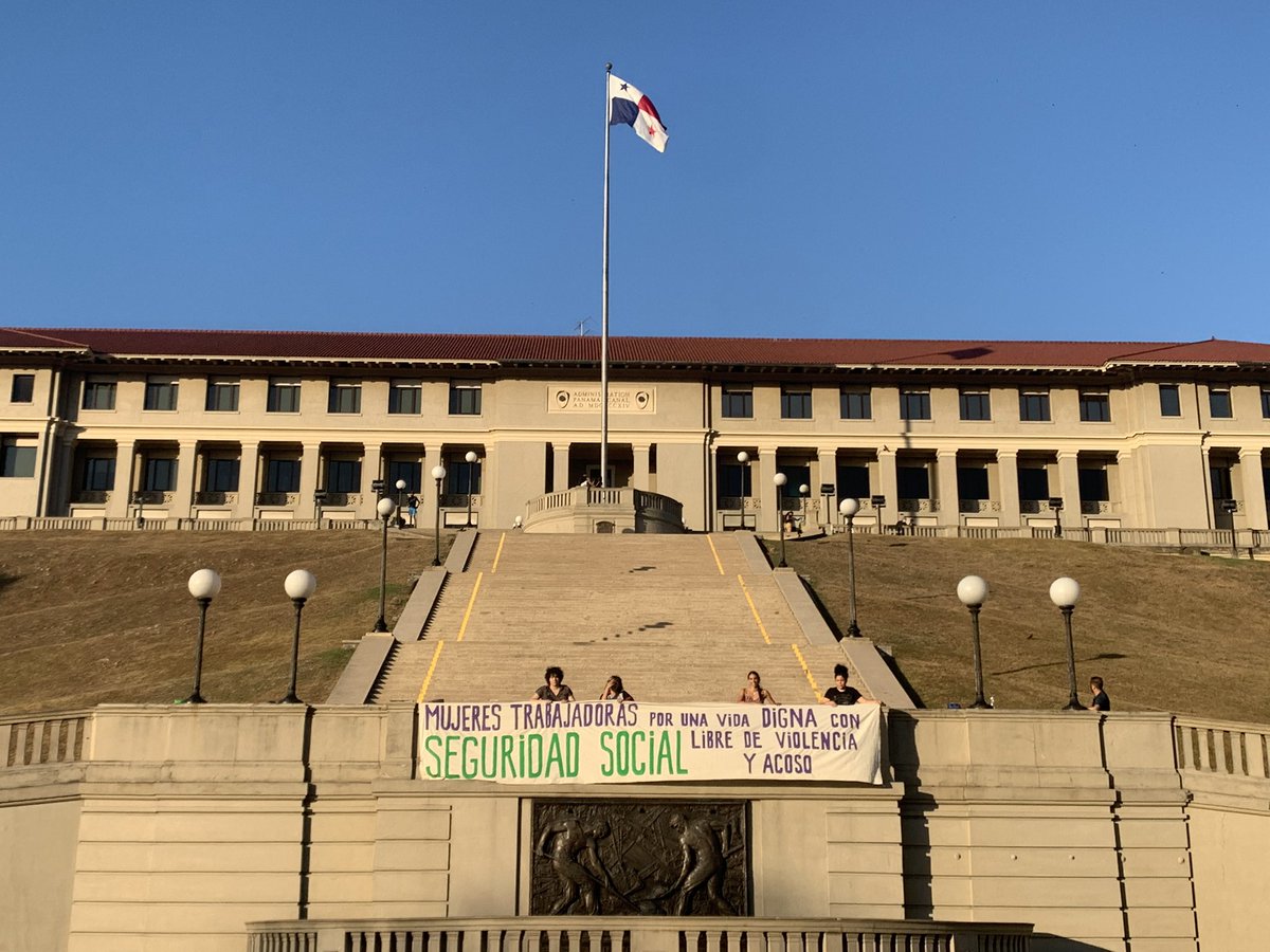 youseeherrera's tweet photo. Nos vemos este #8MPanama para conmemorar y pensar sobre cómo llegamos como trabajadoras a este 2022, que nos asota en el desempleo, la inseguridad, la violencia y poca certeza sobre un futuro mejor. 

Aquí junto a la promesa de progreso que nunca se cumplió. https://t.co/nQp8Gk2Ph0