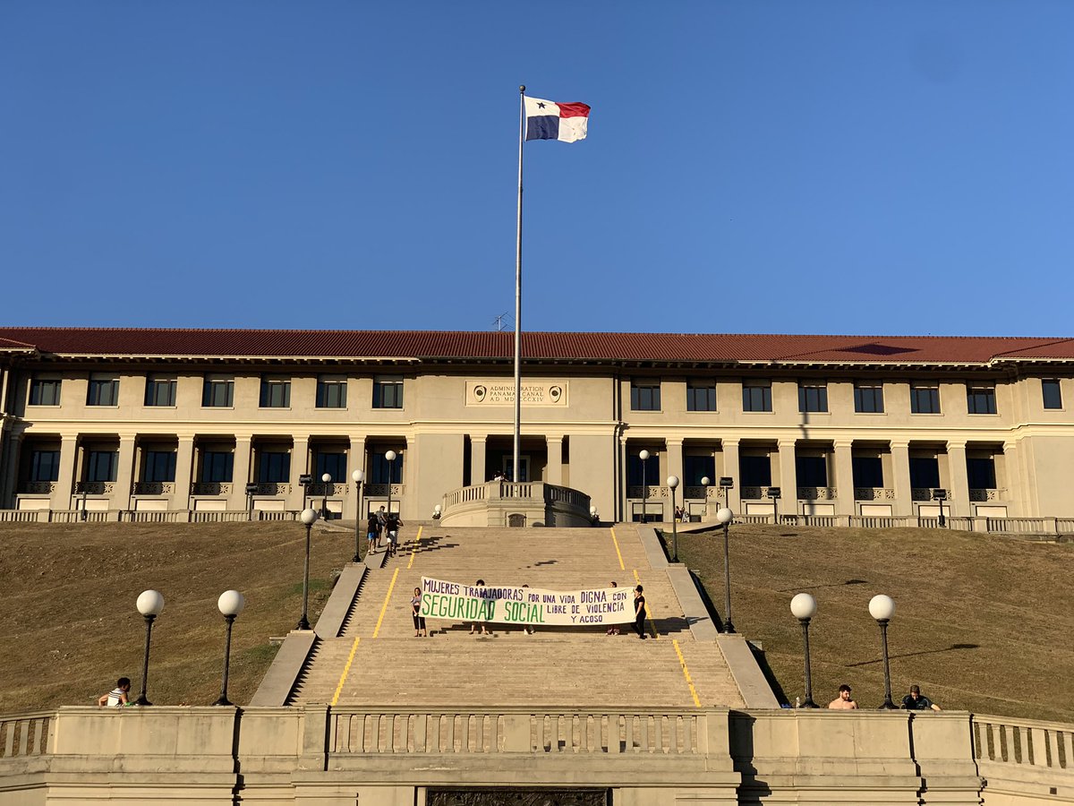 youseeherrera's tweet photo. Nos vemos este #8MPanama para conmemorar y pensar sobre cómo llegamos como trabajadoras a este 2022, que nos asota en el desempleo, la inseguridad, la violencia y poca certeza sobre un futuro mejor. 

Aquí junto a la promesa de progreso que nunca se cumplió. https://t.co/nQp8Gk2Ph0