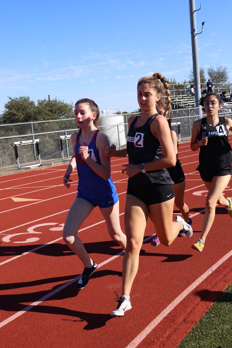 viperxcnation's tweet photo. Senior Taylor Mathis with a season PR and third place overall in the 3200! https://t.co/wn5puFJiBA