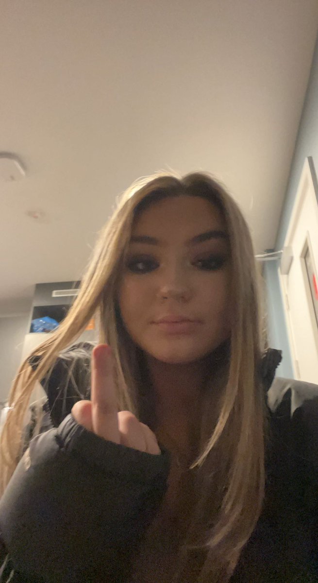 BPrincess262's tweet photo. Send drinks to table 55 Christopher creeke you fucking pigs #paypigs #paypiggies #spoonsslave #spoonspigs #spoonspiggies #sugardaddy https://t.co/w81eb9Eyhb