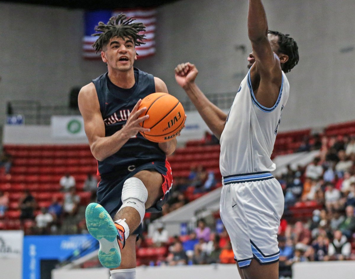 With three freshmen in the starting lineup, Columbus survives a frantic final minute to stun No. 17 Dr. Phillips and win its first state championship.

The next goal? "Top team in the nation," Cameron Boozer said. miamiherald.com/sports/high-sc…