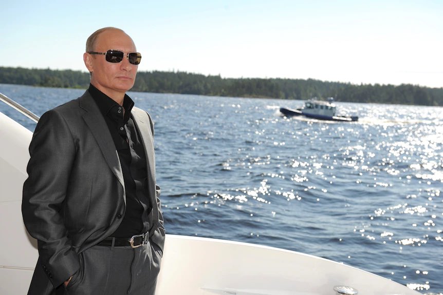 LloydLegalist's tweet photo. I think we need to be grateful that Putin ended the COVID pandemic. #Putin #Covid_19 https://t.co/RdS4lrmUrq