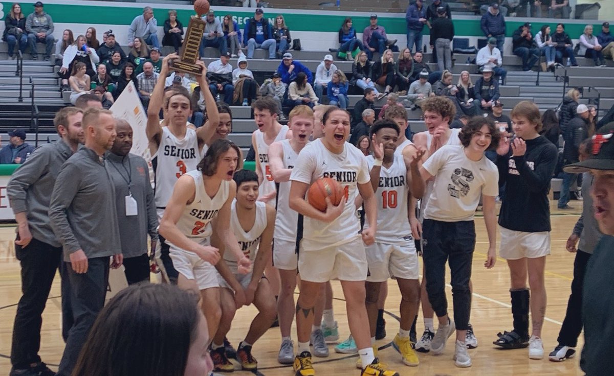 BSHBroncNation's tweet photo. Your Mighty Broncs are the Eastern AA Division Champs!!! With a 41-39 win over the Falcons, Senior is the 1 Seed from the East heading into state next weekend! Lady Broncs secured the 3 Seed spot earlier today! It’s a great day to be a Bronc! #BroncNation #mtscores #GoBroncs https://t.co/07k8FEUVdv