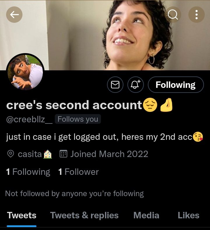 creebllz's tweet photo. RIGHT HERE😇😙😙 https://t.co/efQ0pI4qou