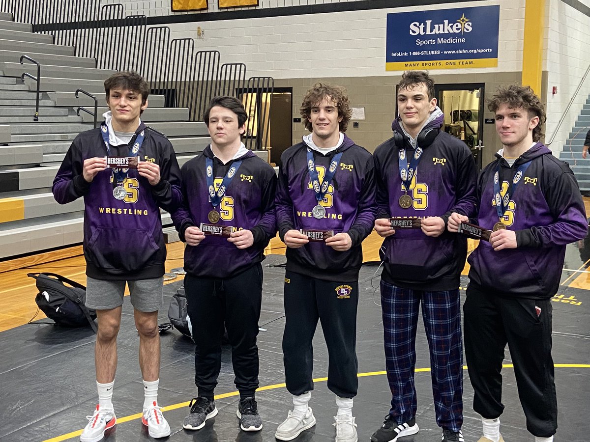 GoBubblers's tweet photo. These 5 guys smell chocolate! They advance to the State Championships, which start Thursday March 10th, at the Giant Center. https://t.co/ghu7JUDyYQ