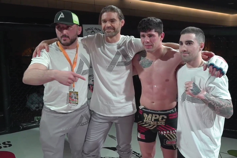 mmaempirecanada's tweet photo. In the #BTC14 main event, Adam Assenza extends his winning streak to five with a unanimous decision (30-27 x3) over Kazuma Maruyama.

https://t.co/JQ2IK1peoN https://t.co/uGiLFstw9u