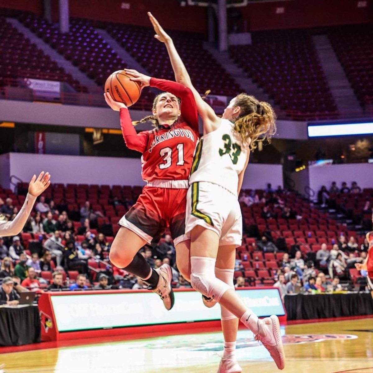 PapaBear238's tweet photo. Congratulations @bhsfilliesbball @BHS220Athletics @BarringtonHS220 on an incredible season. https://t.co/MWlw4XZ5OW