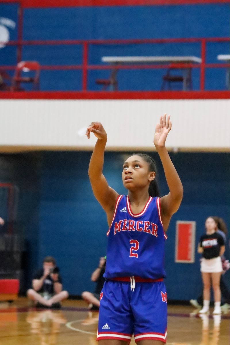 dlcarpen140's tweet photo. @Lady_TitansBB fall short tonight in the @12thSports Championship. I have really loved covering this team this year for @HburgHerald. Really great group of young women who represent Harrodsburg and Mercer County well. Go Titans. https://t.co/3pd63leRm6