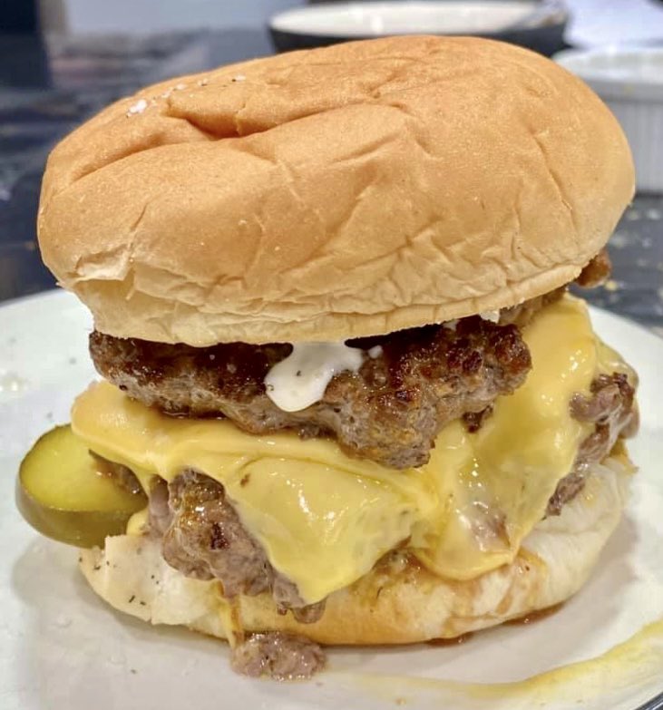 broclatethunder's tweet photo. @andrewzimmern My house. https://t.co/KHxKlkS5vE