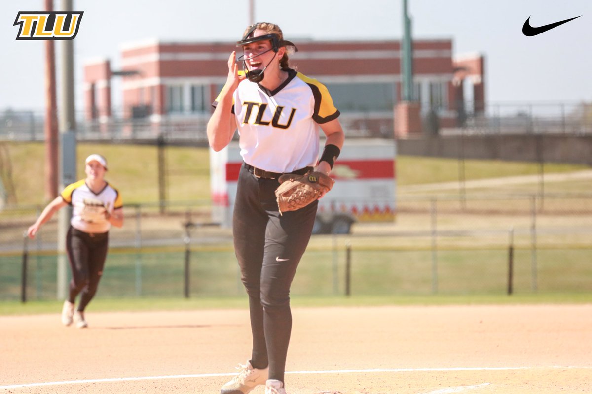 TLUsoftball's tweet photo. We’re just here having a good ol’ time

#TooLiveU | #PupsUp https://t.co/9WHLGF7Hv5