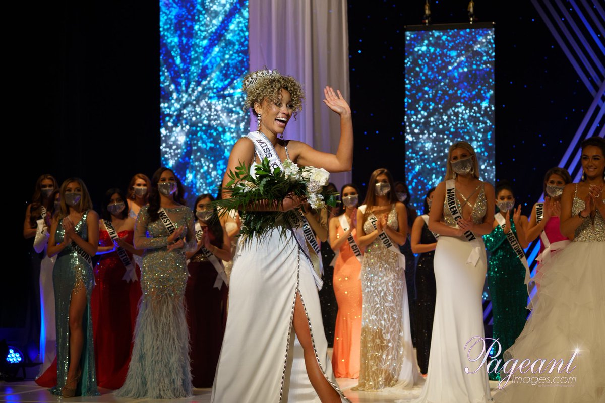 Today, March 5, is the final date to enter the #MissKentuckyUSA 2022 Competition! Enter today at misskentuckyusa.com/enternow! 👑  #MissUSA #PageantryReimagined <a href="/RealProcProdMUO/">Proctor Productions</a> 

Photo: <a href="/edwinshawphotog/">Edwin Shaw</a>