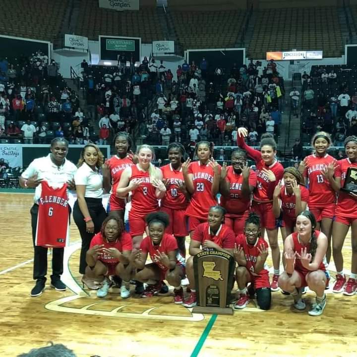 wineandfruit's tweet photo. 1/1 FROM TRAGEDY TO TRIUMPH!! 
This was highly personal! Just a year ago, while highly favored to win the state championship,  beloved Coach Dixon, collapsed in the middle of a playoff game. Former players came to assist, but without Coach Dixon it wasn't the same,and your state https://t.co/O7tr5kftsd