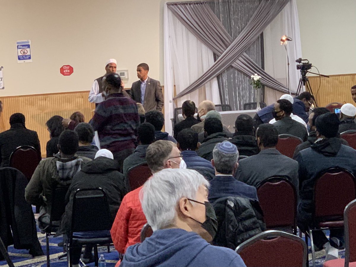 mauramcc2's tweet photo. So happy to be standing in solidarity with our Muslim neighbors, Mayor Carter, and ISAIAH leaders at the Masjid Al-Ihsan Mosque in St Paul. We all need to be safe - no matter what we look like or how we pray @MayorCarter #ISAIAHMN #greaterthanfear #FIMN https://t.co/kqE8vpou62
