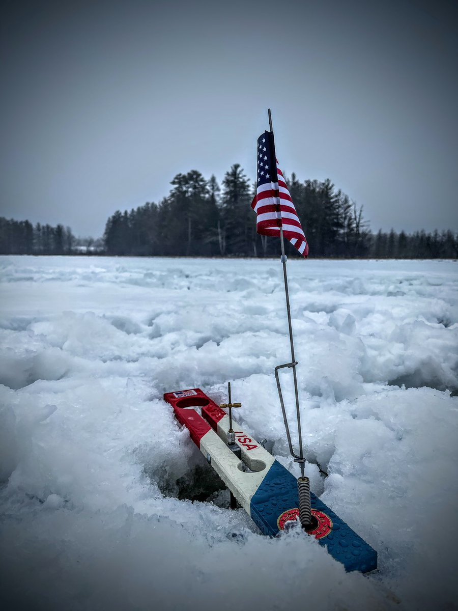 icefishWI's tweet photo. Ice fishing in the rain today! #wisconsin #icefishing #hardwater #USA #upnorth #photography #snow #rain #beaverdamn #tipup https://t.co/UiYjSSWbvH