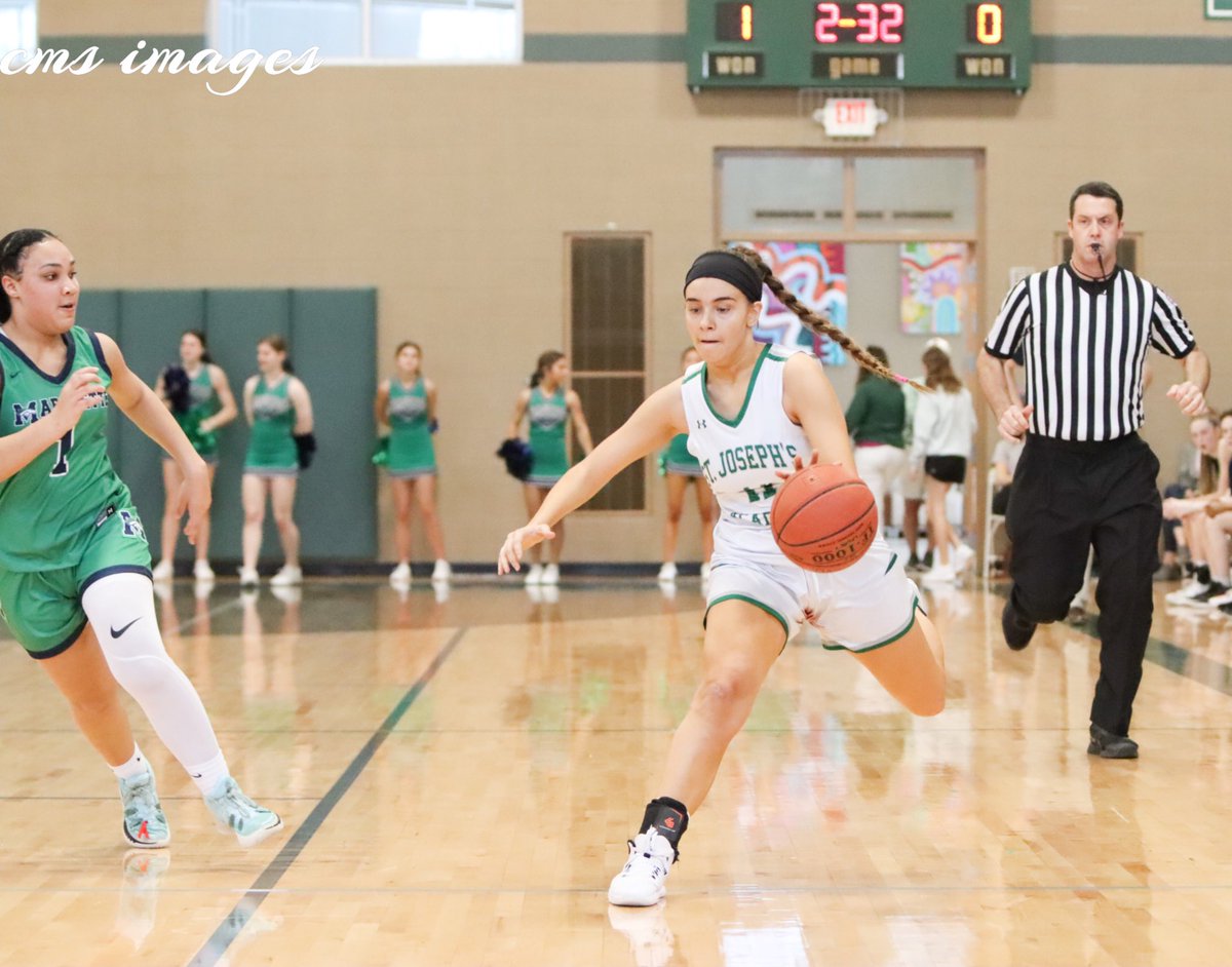 ChrisSchmitz168's tweet photo. “What A Day SJA”
Angels 😇 run the table in the C6D2 WBB tournament with a 58-44 win over #2 seed Marquette Mustangs! **Give me a “follow” and a DM to see if I have a game shot of you! @StJoeAngels @PGHMissouri @MSHSAAOrg #angels #basketball #C6D2👑 
#stlprephoops #cmsimages📸 https://t.co/Ygj0P9yBI8