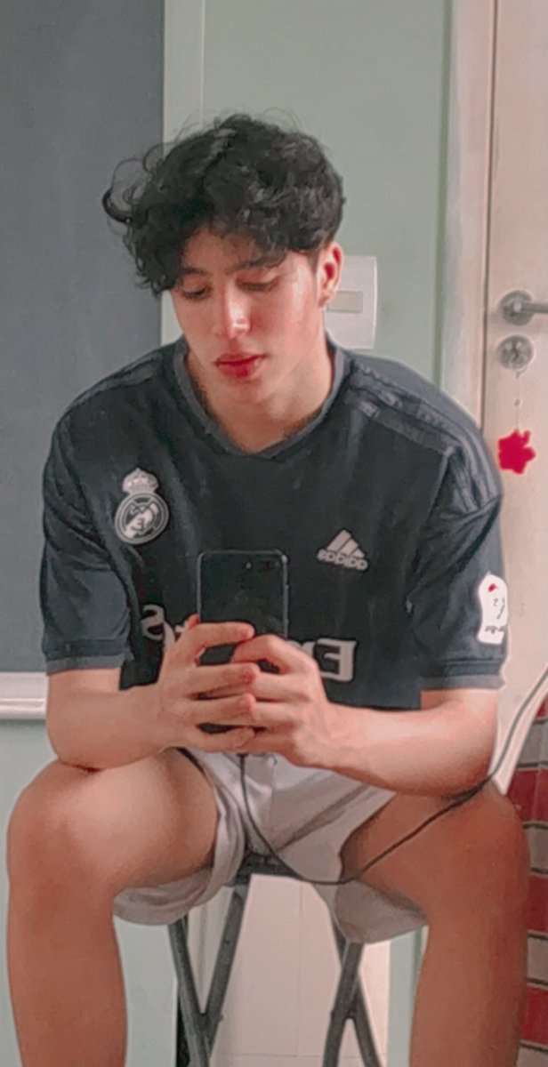 Marcoss? amiga ele não tá ouvindo tweet media