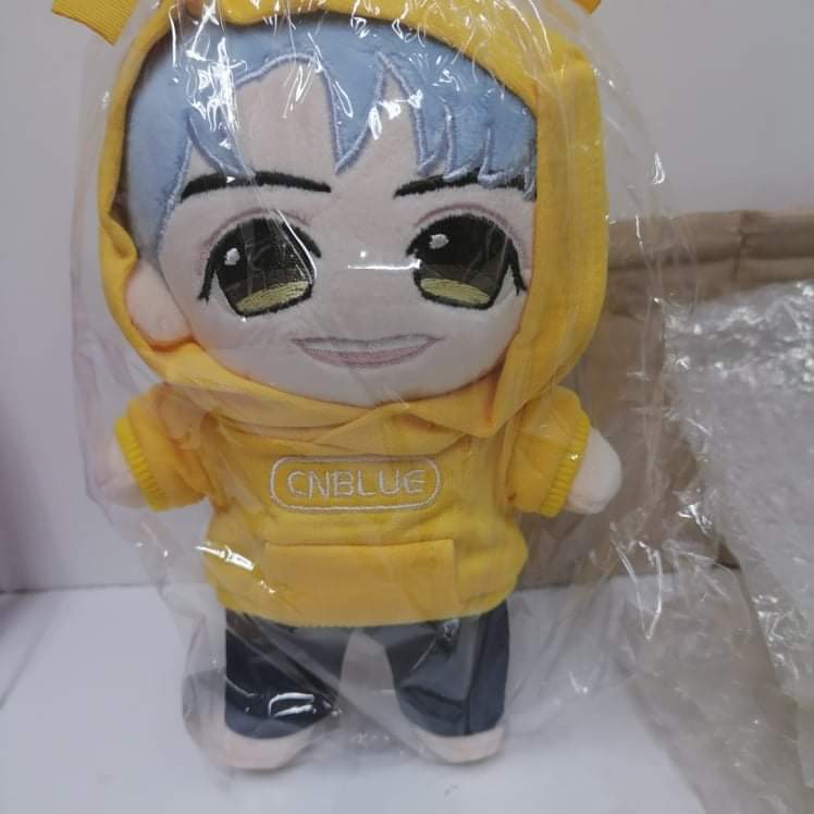 solstice_shua's tweet photo. Thank you thank you po... @FNC_BLVDPH  nakauwi na si jungshin... I made my ate super happy. Hoping for more transaction in the future.. https://t.co/sLJ6eI4nzq