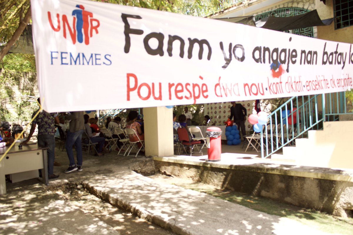 FemmesUnir's tweet photo. Première journée de la formation
L’implication politique des femmes : quels bénéfices pour Haïti?
#AvecTous
#PourTous https://t.co/mbc0ItYj0f