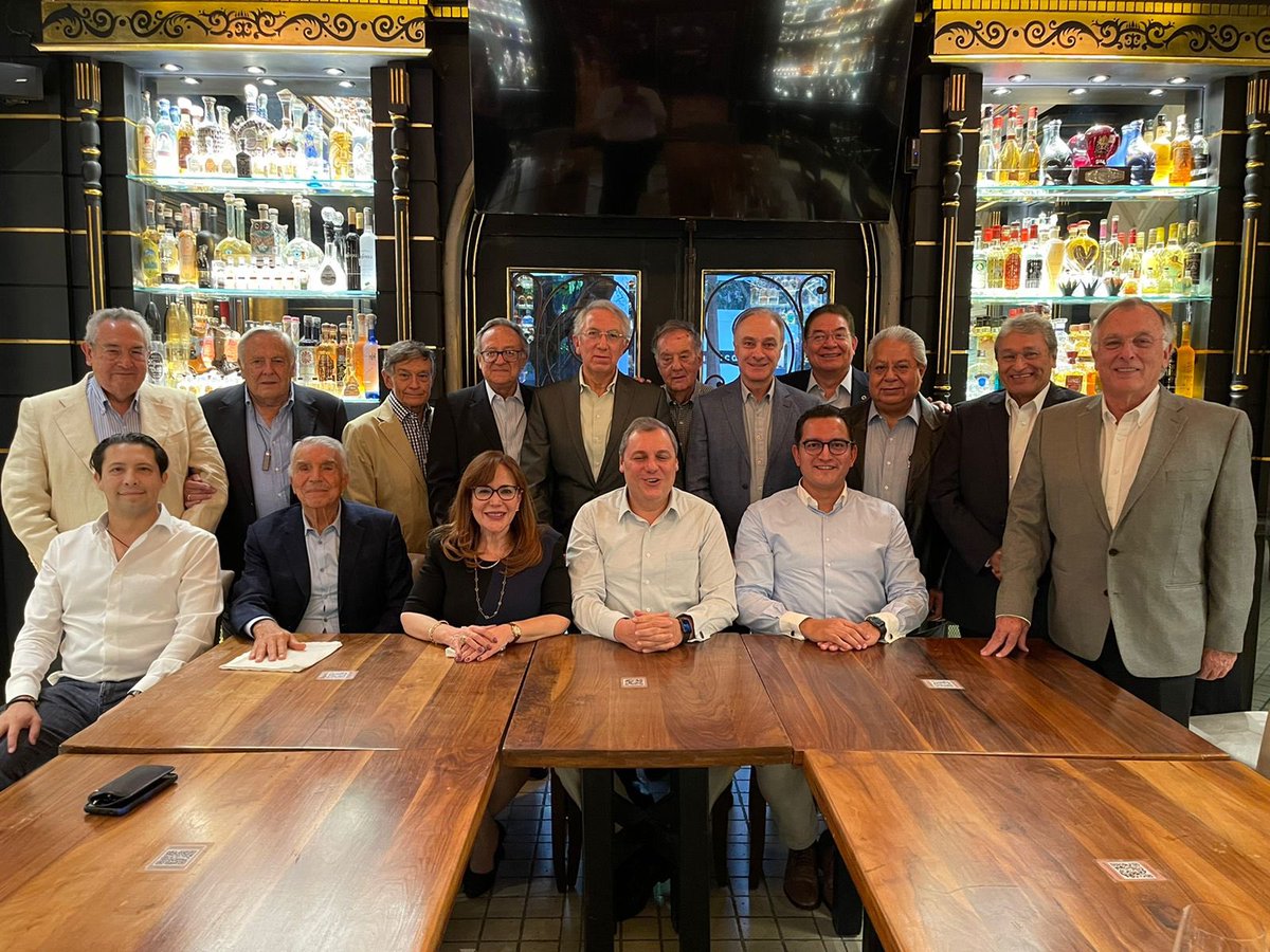 Siempre será de gran valía contar con los consejos de quienes han dirigido nuestra querida y noble institución. 

Nuestra #VisiónDeFuturo honra estos esfuerzos sentando y trabajando las bases para los próximos 80 años de <a href="/CANACINTRAMex/">CANACINTRA México</a>   

#ExpresidentesCANACINTRA