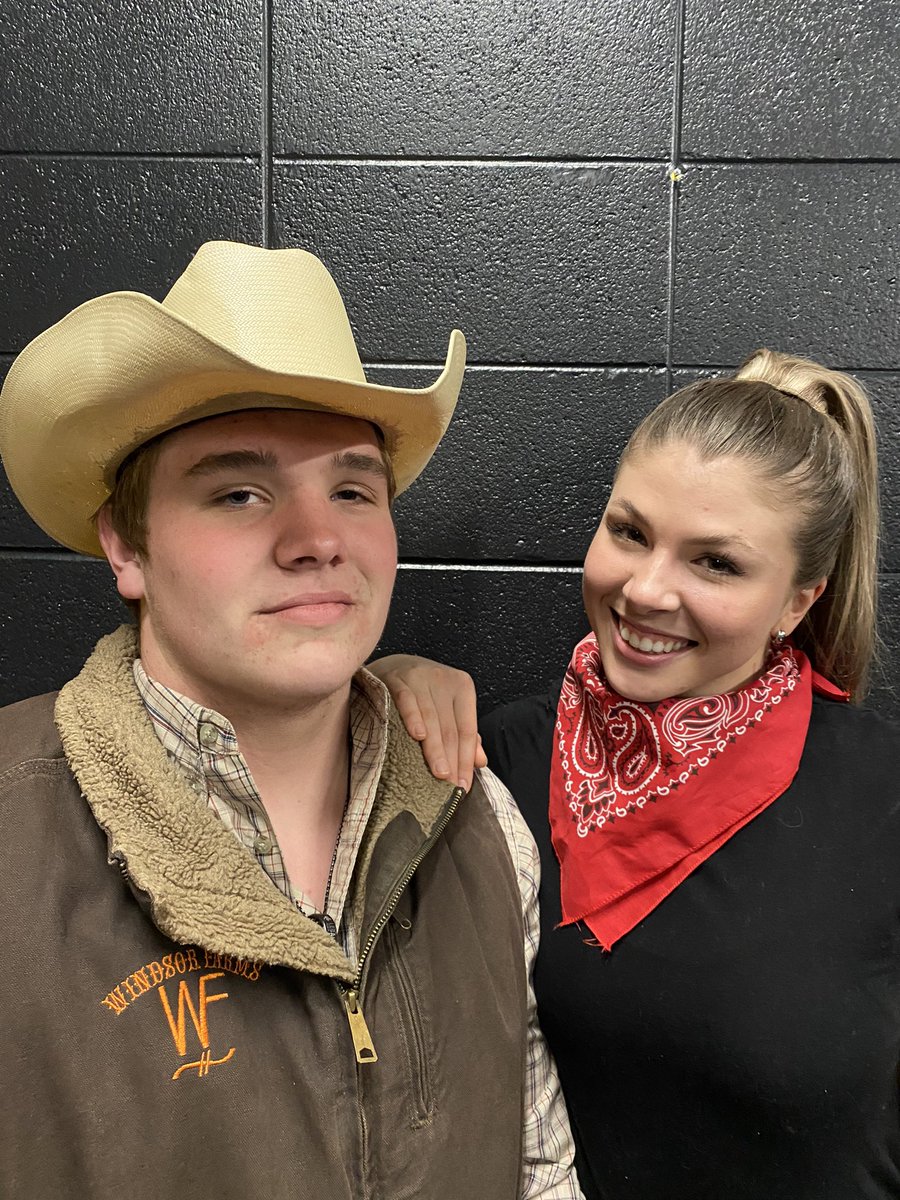 Dakota Windsor and Haley Lundy