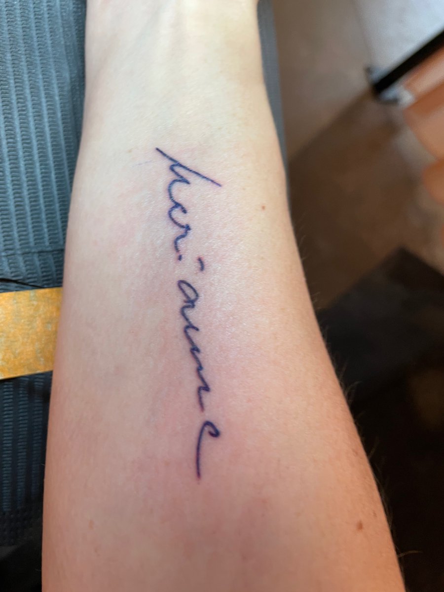 nkjellson's tweet photo. @halletecco @ephemeraltattoo Awesome!  Got mine 8 months ago. My mom’s first name in her own handwriting. https://t.co/LxW7PsLBld