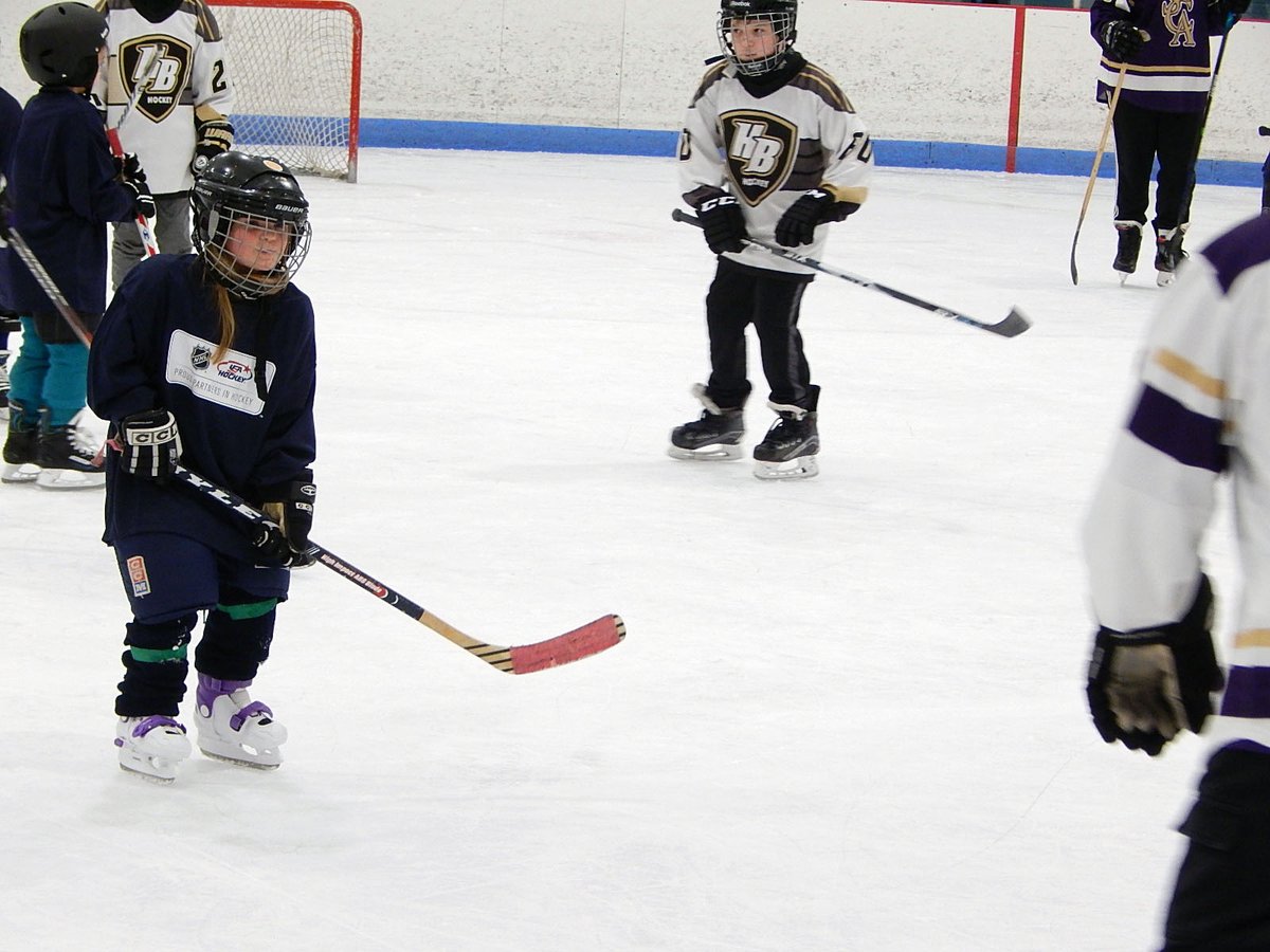 Stick taps for all the new hockey players that took their first steps on the ice today! Welcome to the best game in the world! #TryHockey