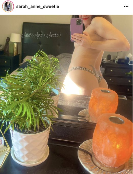 Happy Saturday 🖤 https://t.co/PFambe4YQF<a href="/tag/follow"class="tags"><span>#follow</span></a><a href="/tag/followme"class="tags"><span>#followme</span></a><a href="/tag/redlipstick"class="tags"><span>#redlipstick</span></a><a href="/tag/moms"class="tags"><span>#moms</span></a><a href="/tag/naughty"class="tags"><span>#naughty</span></a>