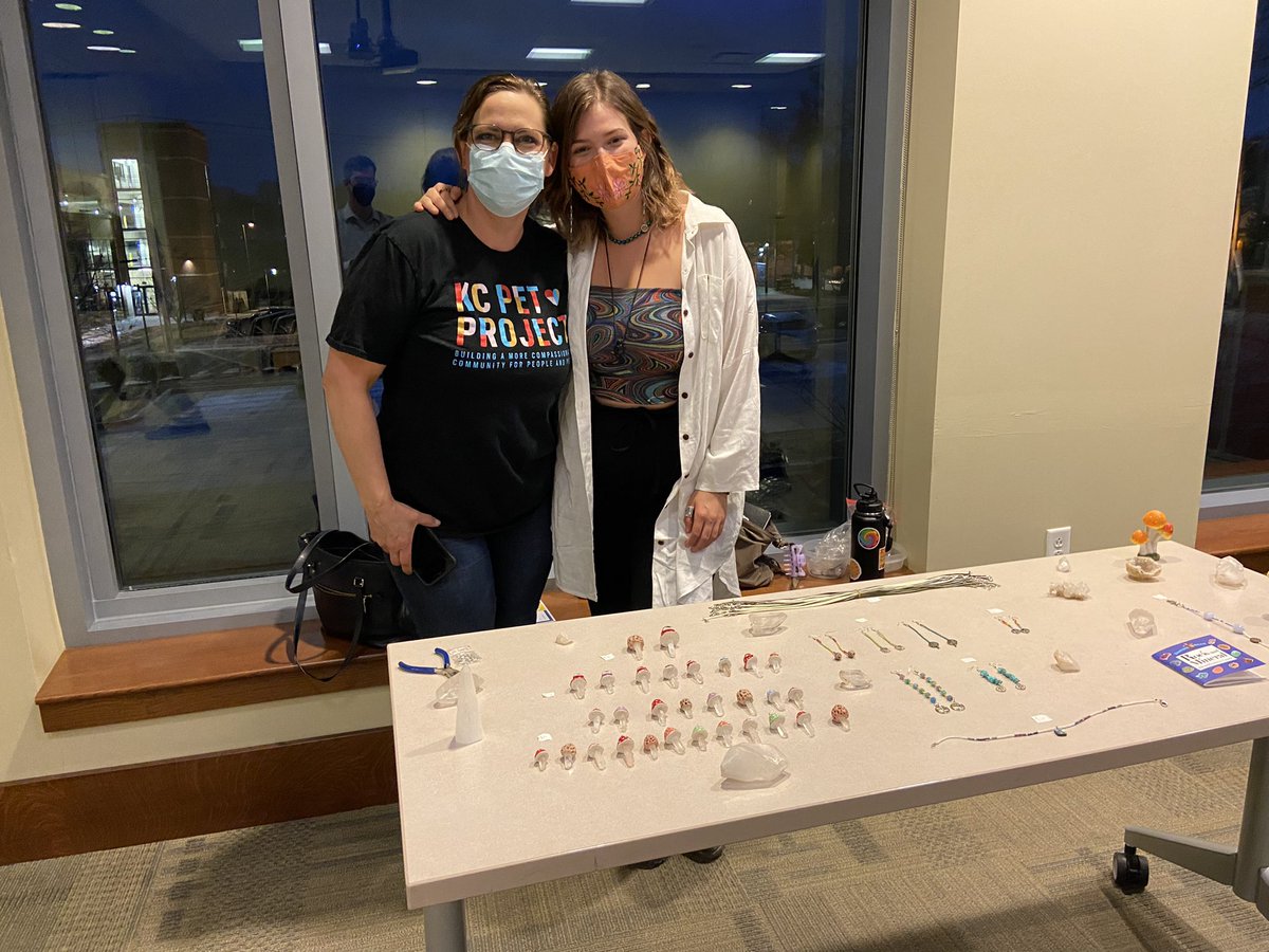 stlcaps's tweet photo. A special thank you the artists: Designs By Rayna, Pet Portraits by Gretchen Decker, &amp; Jess Carolan Designs. Check out @stlcaps Instagram for their profiles! https://t.co/K8pRUTijGr