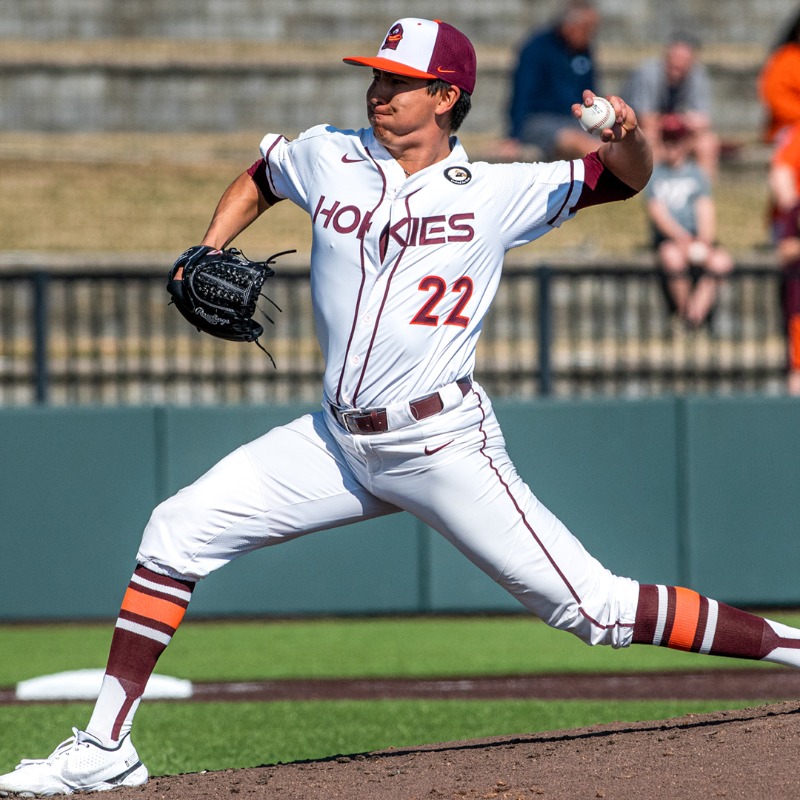 HokiesBaseball's tweet photo. 𝘽𝙖𝙘𝙠 𝙞𝙣 𝙩𝙝𝙚 𝙬𝙞𝙣 𝙘𝙤𝙡𝙪𝙢𝙣 :

Malinowski ≫ 4-4, 2 R, 2 RBI, 2B, 🔨, BB
Hunter ≫ 3-4, R, 2 RBI, 2 2B, SF
Okuda ≫ W, 5.0 IP, 3 H, 2 R, ER, BB, 4 SO

#Hokies 🦃⚾️