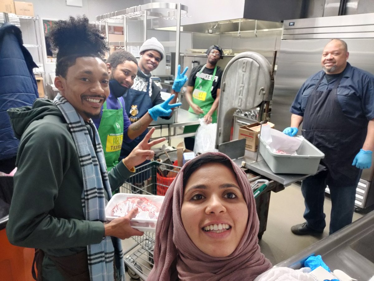 SweetOntology's tweet photo. Prepping fresh halal steak cuts this Saturday evening for the Go Green Community Fresh Market Grand opening on Tuesday, March 8! Join us to celebrate this labor of love and major milestone! @imancentral https://t.co/1vNFo26YMX