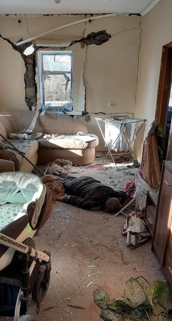 NMediaa's tweet photo. Putin'in sivillere attığı bombalar. El insaf ya.. Savaşında bir adabı olmalı. Bu ne vahşilik, bu ne gözü dönmezlik.!!

Hükümet #Tayyip #ZelilOlacaksınız #a101 Savaş Ukrayna'da #ZamSALAKlaraKayyum https://t.co/TXLzLPPrAa