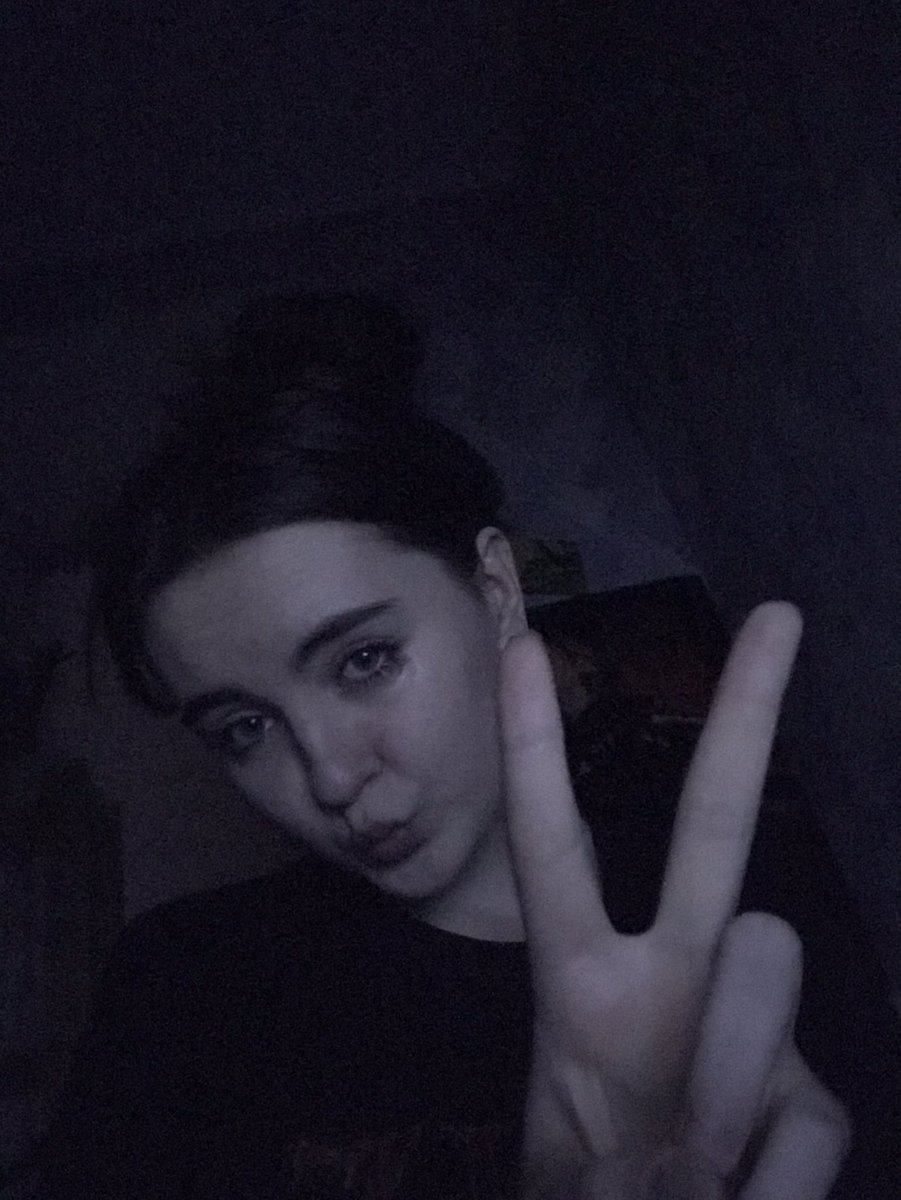 ymhjw's tweet photo. снова смываю тушь слезами 
рекомендую https://t.co/sUR8xvjxLh