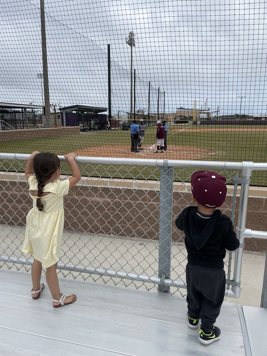 CoachEMartinez's tweet photo. Dad’s biggest fans!!! #MPBaseball https://t.co/DRnBiVBZOd