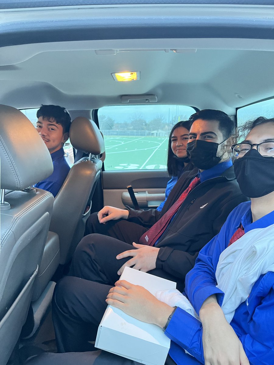 Mr. Russell tweet media