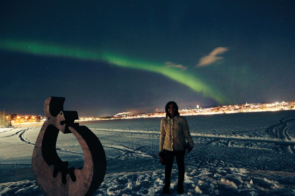 Geeta_Jayanth's tweet photo. Dancing in all her glory tonight. (Sweden).  Few more Aurora forecast this month. https://t.co/XnvjKGB4xM
