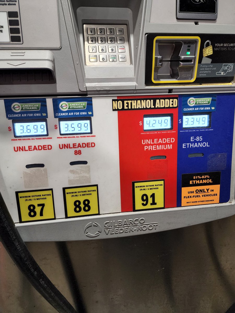 AaronDSeifert's tweet photo. Just filled up with Unleaded 88 at @KwikTrip. Better for the air. Better for my budget. Better for Iowa. Homegrown, affordable fuel should be a choice for everyone. Pass the Biofuels Access Bill now! @jackwhitver @iowa_corn @iowafuel https://t.co/iKGCYkvrS3