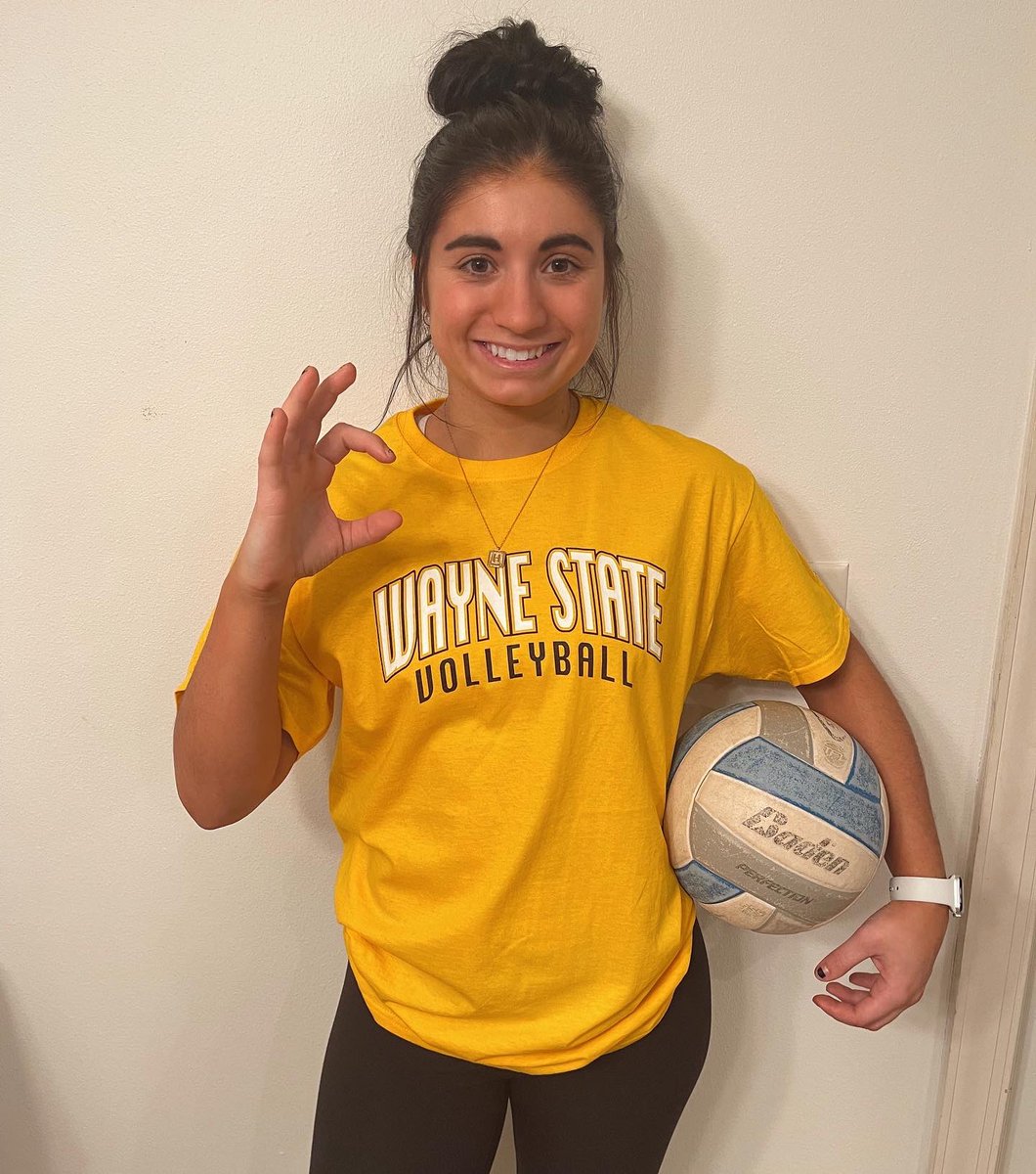 HeinzHavyn's tweet photo. excited to start my next chapter as a wildcat! go cats!! 💛🖤 https://t.co/XLd90CpQWH