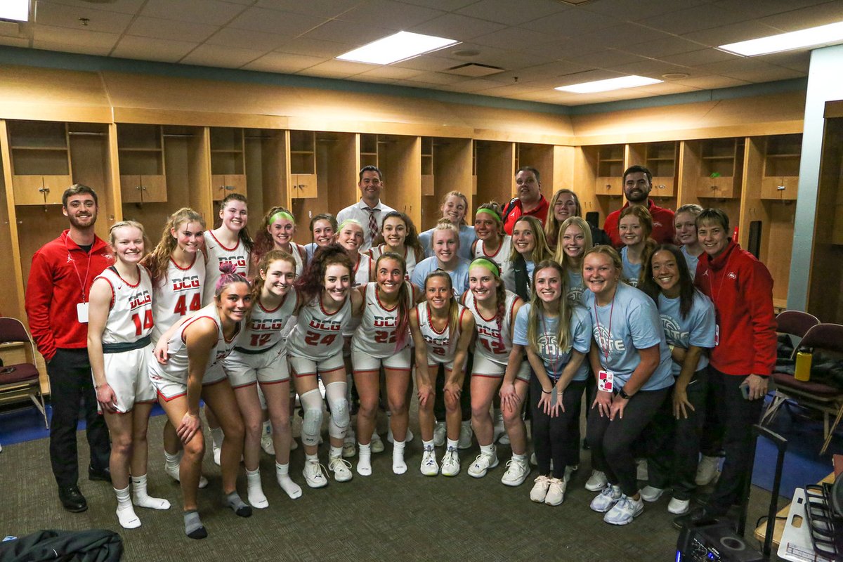 DCG_GirlsBball's tweet photo. Thank you @IGHSAU for another great state tournament and for creating an awesome experience for our girls!  The Iowa Girls State Basketball Tournament is not just a destination, it's an awesome experience!  We hope to return soon! https://t.co/DtAQSx5UUj