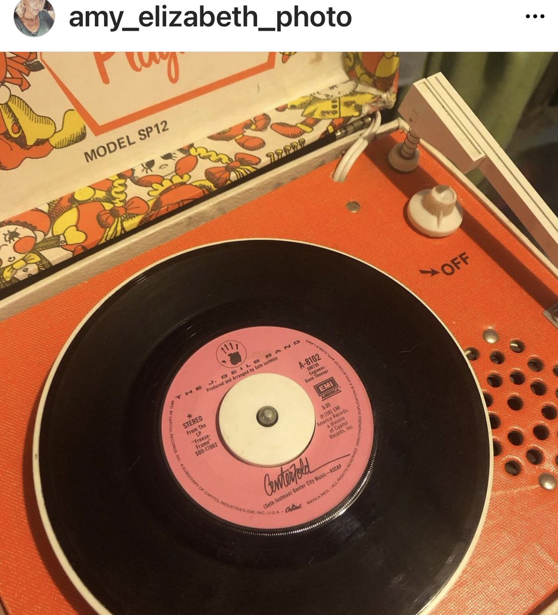 Amy_E_Photo's tweet photo. @acevonjohnson @tonyhigbee Oooooh…Love a good record convention. This was my first turntable..just got it back over Xmas from my parents..opened it &amp; this beauty was on it    My fav 45 as a kid. https://t.co/uJRuOP6x9B