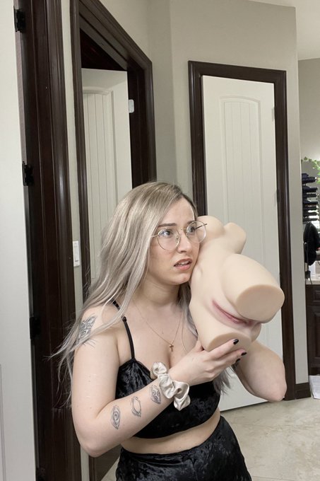 Moshi moshi? Hai. Doppio desu https://t.co/Cfpytj5wV7