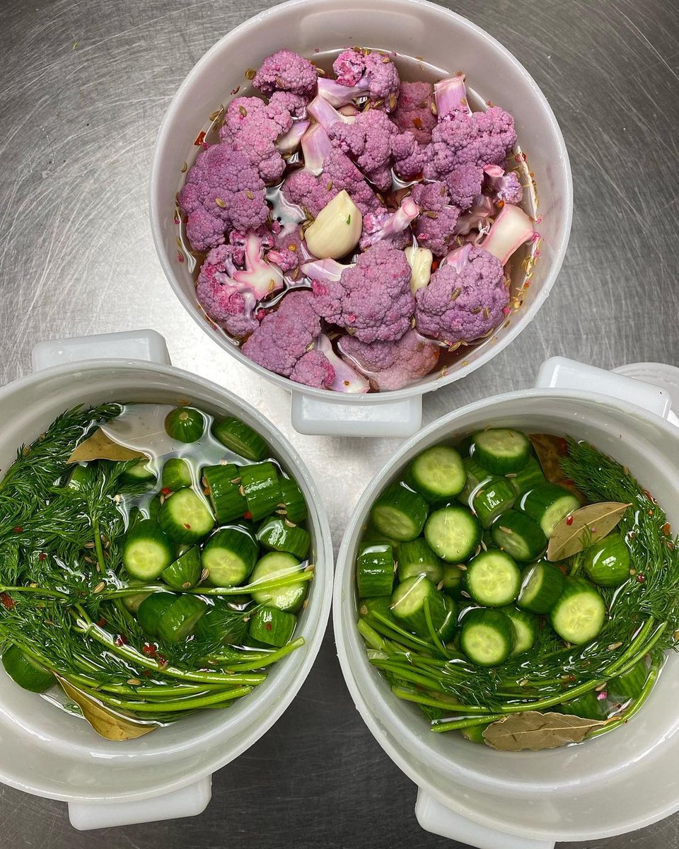 Cambro1's tweet photo. Seems like we've gotten ourselves into a bit of a pickle 🥒

📸 via @NudeDudeFood https://t.co/VXNxIzVfR1