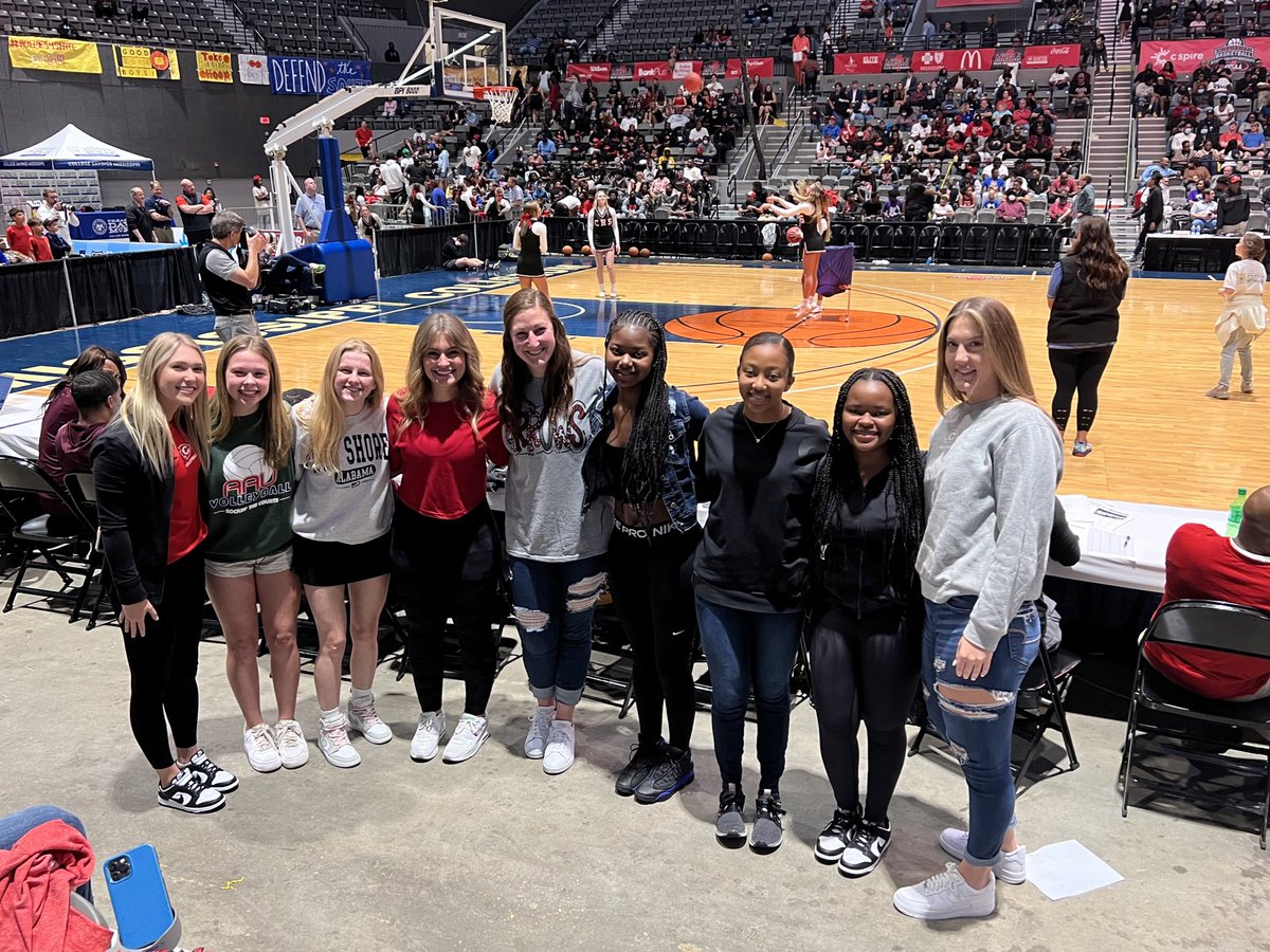 Clinton High School Volleyball tweet media