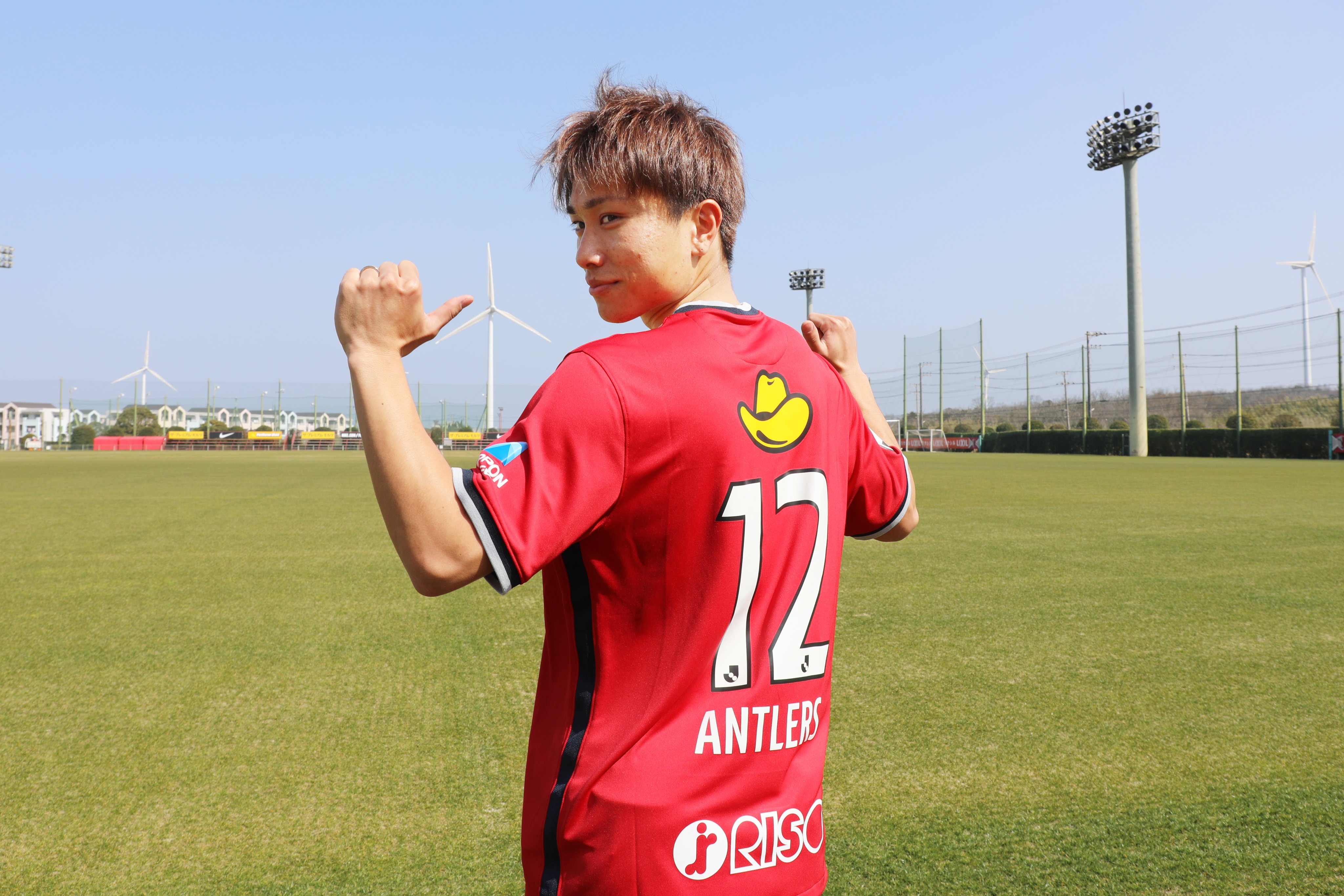 鹿島アントラーズ 2015 サイン入り ユニフォーム　XL 鹿島アントラーズ 初代ユニホーム nr(エネーレ)サイズL - メルカリ