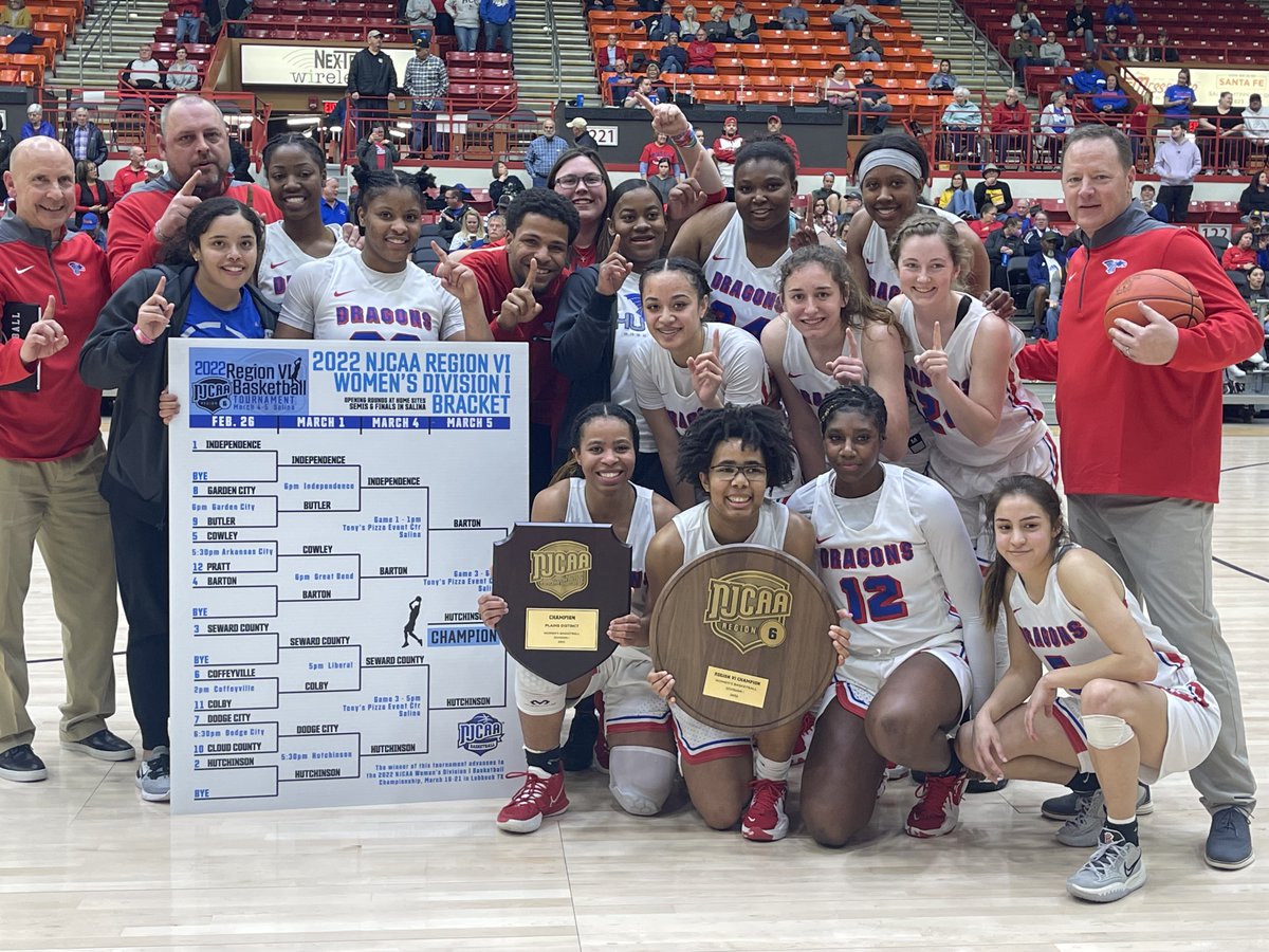 KJCCCmedia's tweet photo. Congratulations to the Hutchinson Blue Dragons on winning the 2022 NJCAA Region VI Women’s Division I Basketball Tournament and advancing to the 2022 NJCAA Women’s Division I Basketball Championship, March 15-19 in Lubbock, TX! 

#RegionVI @NJCAABasketball
@bluedragonsport https://t.co/1Eo9WTnNxr
