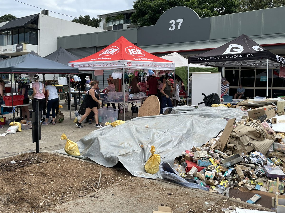 MurrayWatt's tweet photo. The Brisbane flood cleanup continues. Joined Labor’s Brisbane candidate Madonna Jarrett and a band of willing workers to help @BiomeStores with their warehouse cleanup in Milton. Thanks to everyone who’s helped others this weekend. https://t.co/vk2cxxb6VJ