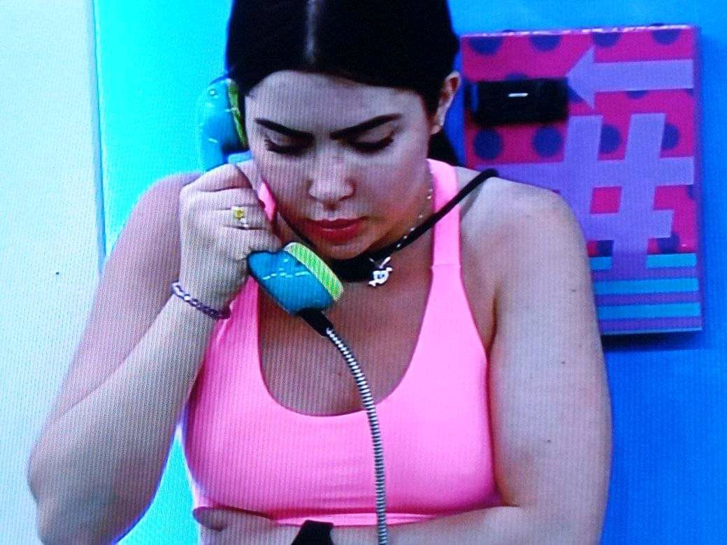 agentequeluty's tweet photo. Já pode Começar Votar Nela?

#ForaJade #BBB22 https://t.co/tQ5dTjNRZ8