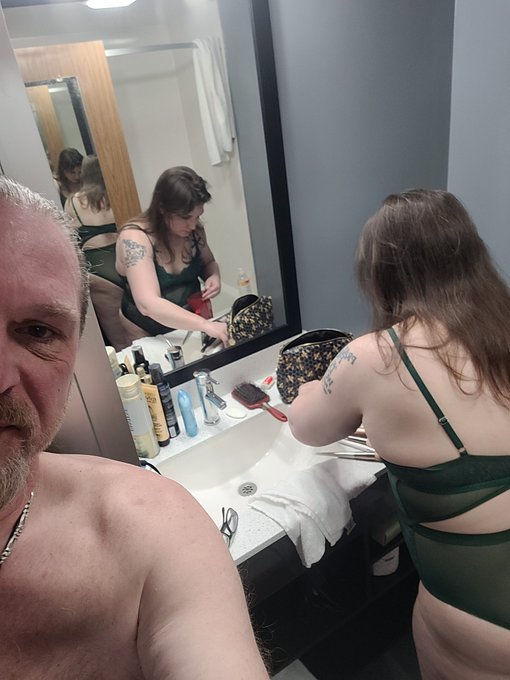 Behind the scene shot of @TheMistyPeaches getting ready to shoot. Go follow her 😁 https://t.co/eTUjl<a class="tags" target="_blank" title="On Twitter" href="/?out=eyJ0eXAiOiJKV1QiLCJhbGciOiJIUzUxMiJ9.eyJpYXQiOjE3MjYxODE2MDksImlzcyI6InR3cG9ybnN0YXJzLmNvbSIsIm5iZiI6MTcyNjE4MTYwOSwiZXhwIjoxNzU3NzE3NjA5LCJyZWRpcmVjdF91cmwiOiJodHRwczovL3R3aXR0ZXIuY29tL1RoZU1pc3R5UGVhY2hlcyJ9.RvfpZvhhjCUjVBX5mNBOejwqoD6jGQlkJ_HN9Vfyt3Ltc415k0Krio-RbdG_FQ3OgpTj-uPWabFqTeP7OA57DQ">@TheMistyPeaches</a><a href="/tag/mvsales"class="tags"><span>#mvsales</span></a>