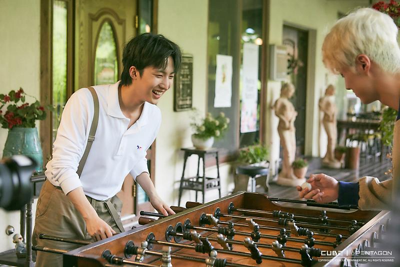 yoarchive's tweet image. sum(me:r) concept photoshoot behind the scenes
#여원 #후이 #펜타곤 #YEOONE #HUI #PENTAGON