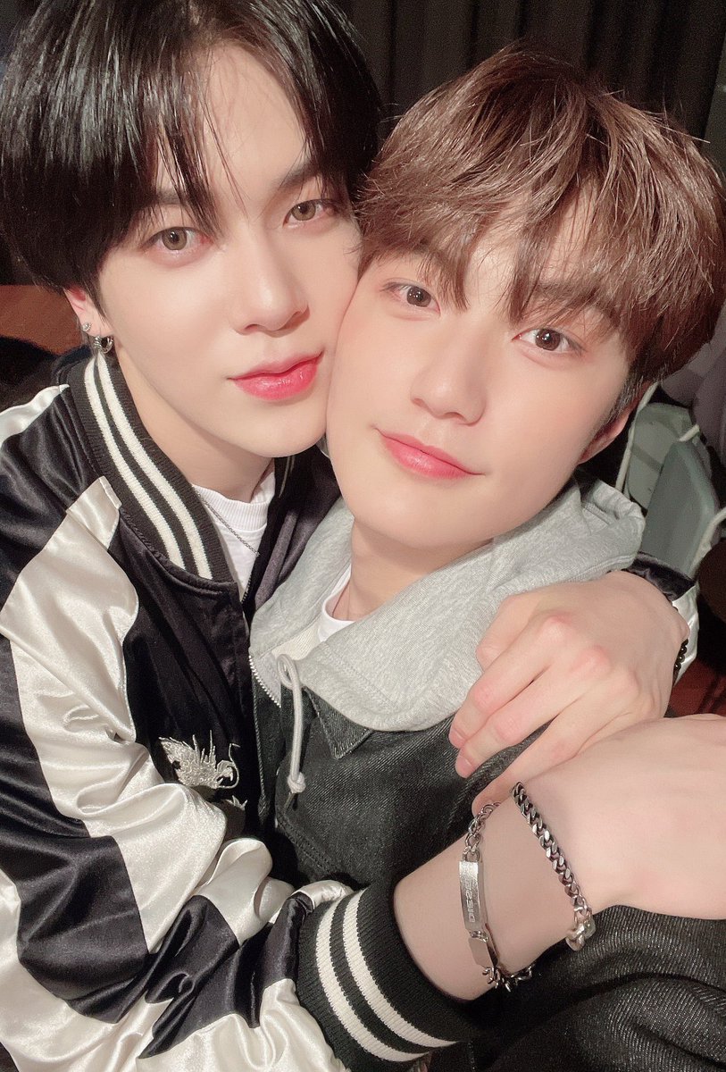 [#TWT |05.03.22] <a href="/official_MIRAE/">미래소년 (MIRAE) OFFICIAL</a> 

Atualização do Yubin na conta oficial do Mirae

“Junhyuk me falou para postar isso😊”

#JangYubin #장유빈 #YUBIN #유빈 #MIRAE #미래소년 #MIRAE_Marvelous